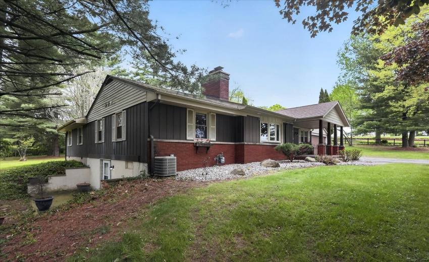 02-54851-Pine-Rd-South-Bend-Windowstill