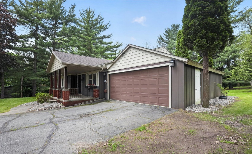 04-54851-Pine-Rd-South-Bend-Windowstill