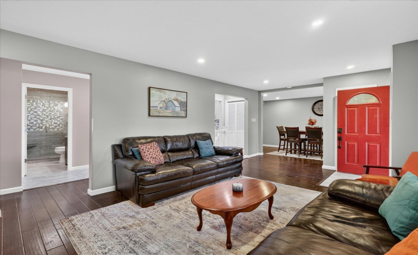 10-54851-Pine-Rd-South-Bend-Windowstill