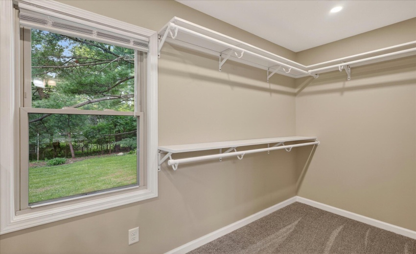 22-54851-Pine-Rd-South-Bend-Windowstill