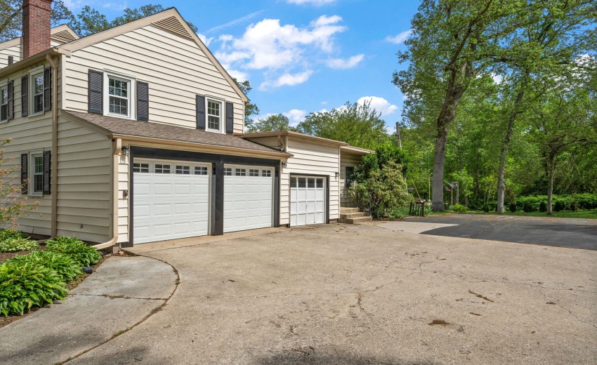 3 car garage