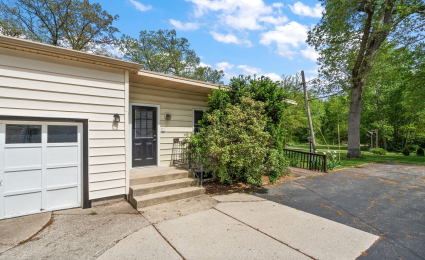 Studio exterior entry