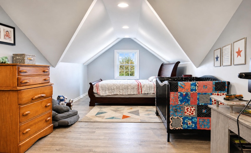 5849 Wildrose Bonus Room