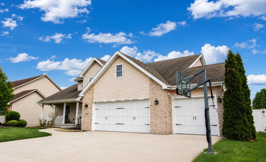5849 Wildrose Ln, Schererville, IN 1