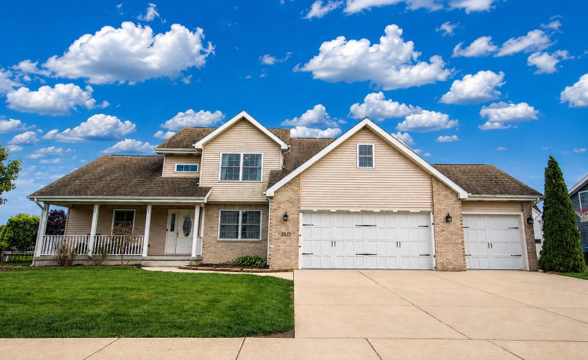 5849 Wildrose Ln, Schererville, IN 29