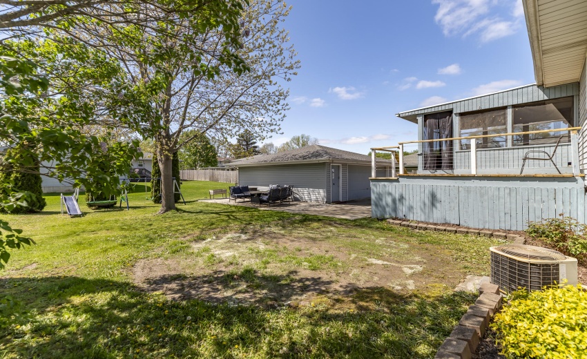 1644 Michael Dr-8