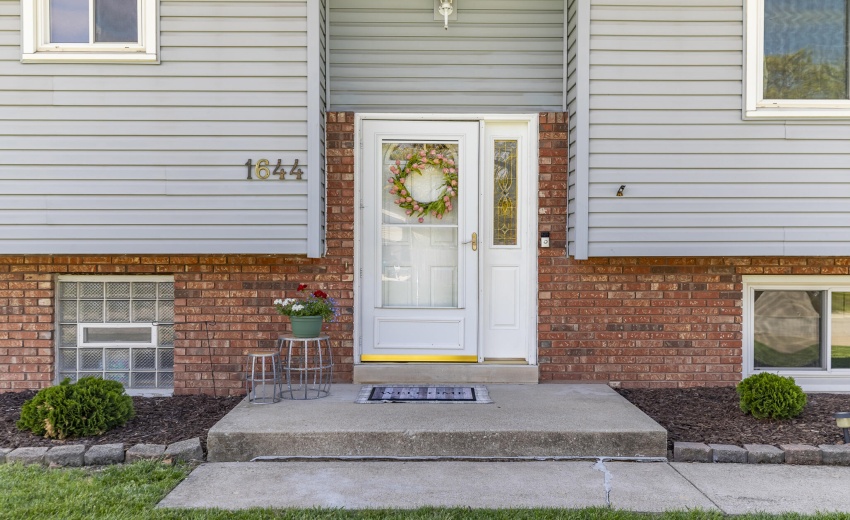 1644 Michael Dr-9