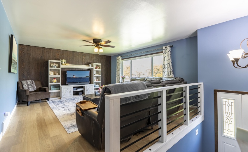 1644 Michael Dr-11