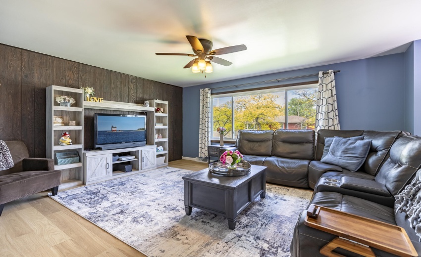 1644 Michael Dr-12