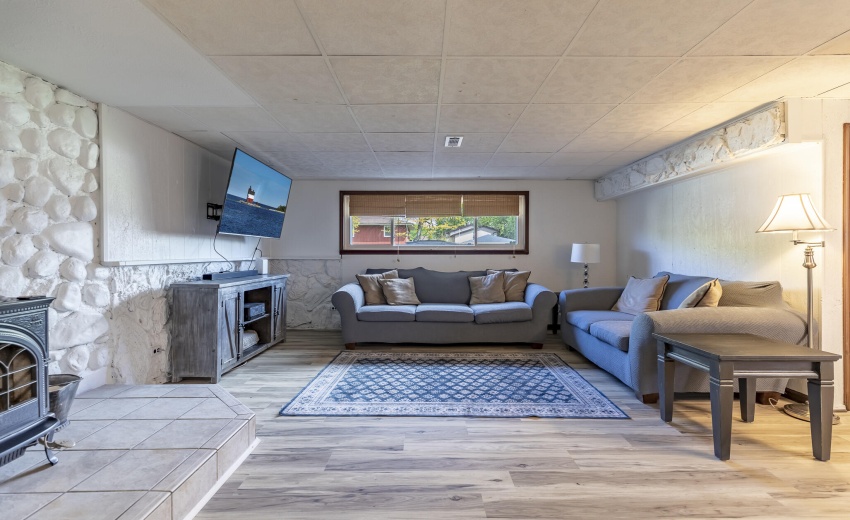 1644 Michael Dr-29