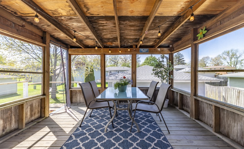 1644 Michael Dr-16