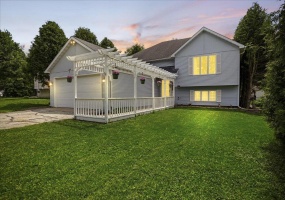 4083 Westover Drive, Crown Point, Indiana, 4 Bedrooms Bedrooms, 8 Rooms Rooms,2 BathroomsBathrooms,Residential,For Sale,Westover,NRA839409