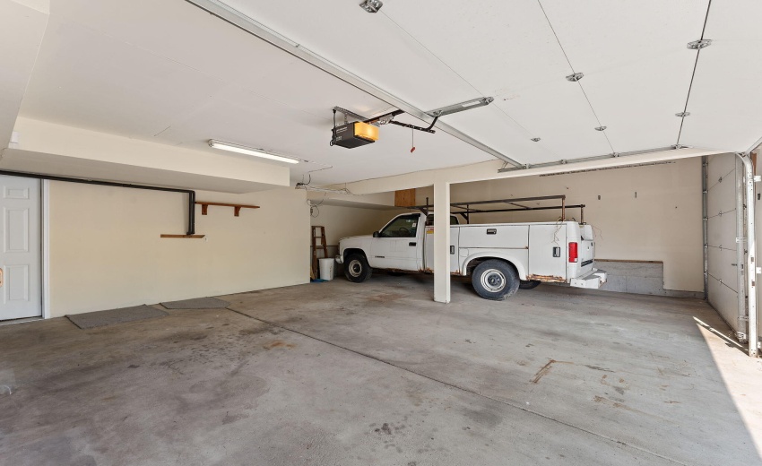 4 Car Garage