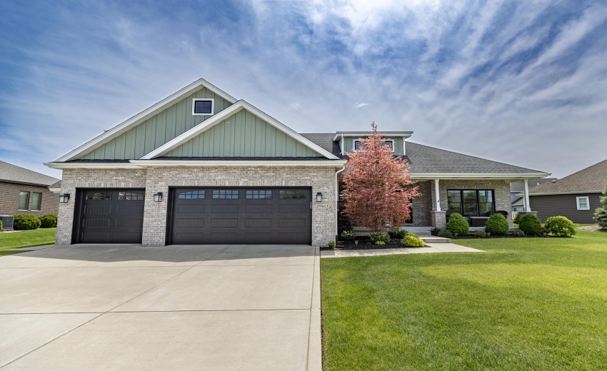 9863 Elle Ave-1