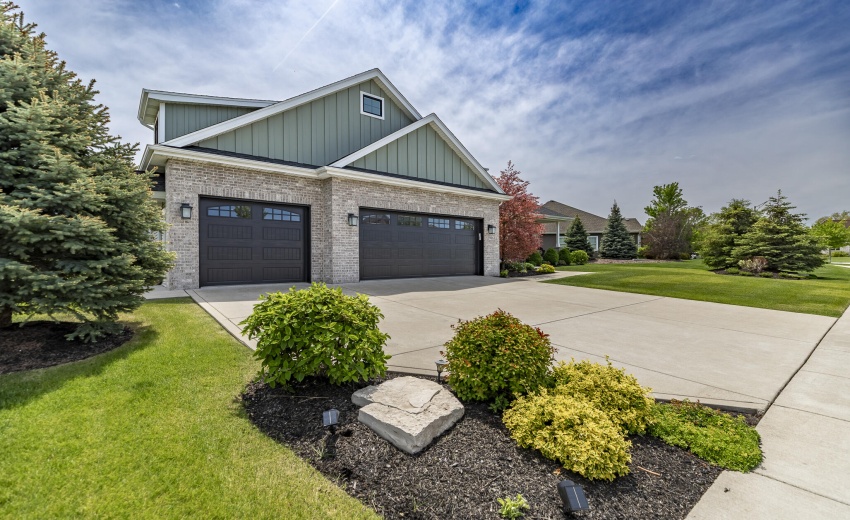 9863 Elle Ave-15