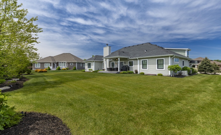 9863 Elle Ave-9