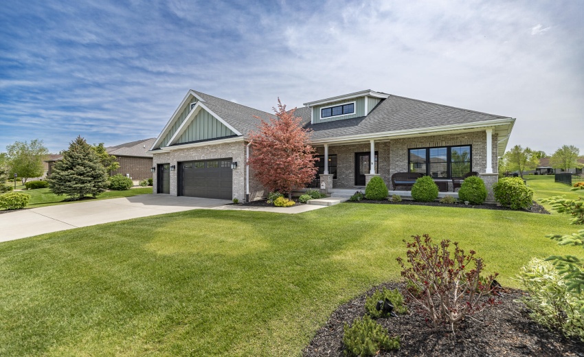 9863 Elle Ave-2