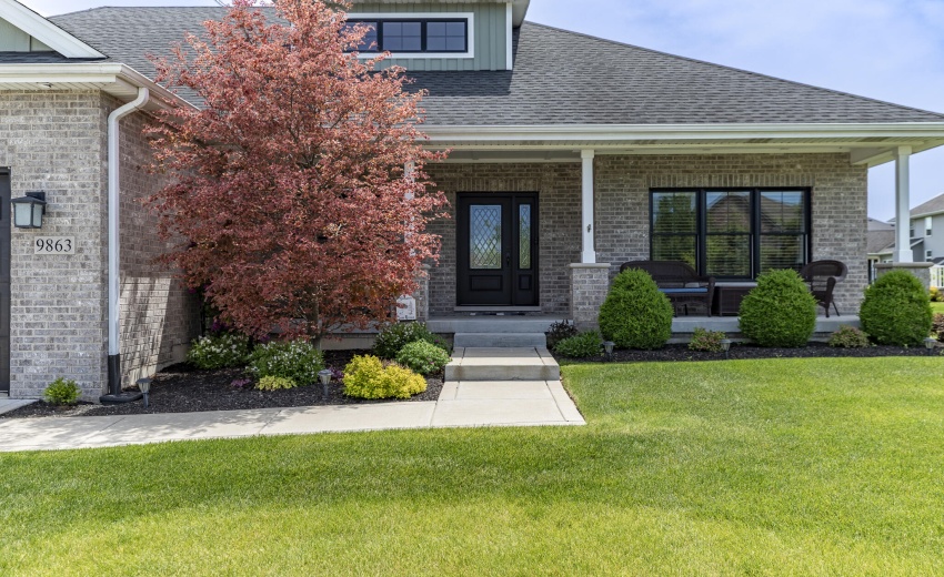 9863 Elle Ave-18