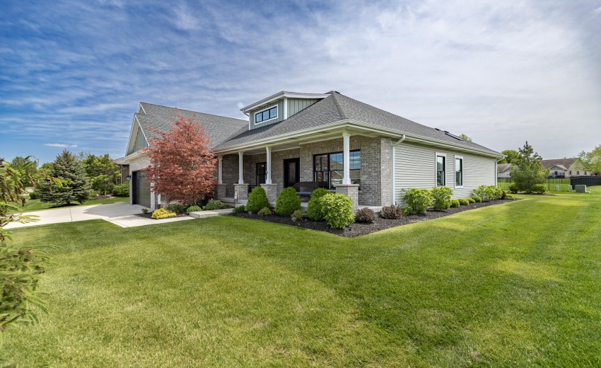 9863 Elle Ave-3