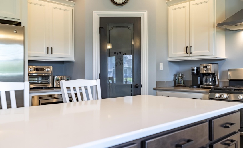 9863 Elle Ave-35