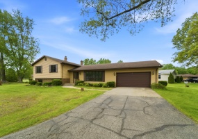 6762 450, Michigan City, Indiana, 3 Bedrooms Bedrooms, 7 Rooms Rooms,3 BathroomsBathrooms,Residential,For Sale,450,NRA839452