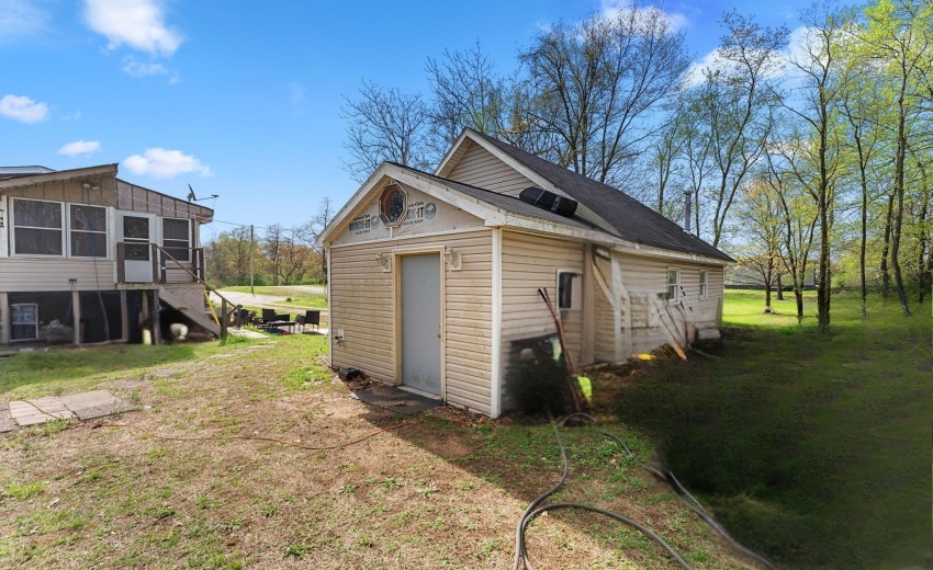 side of garage up