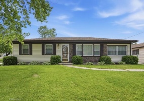 340 Midway Drive, Valparaiso, Indiana, 3 Bedrooms Bedrooms, 6 Rooms Rooms,2 BathroomsBathrooms,Residential,For Sale,Midway,NRA839470 340 Midway Drive, Valparaiso, Indiana, 3 Bedrooms Bedrooms, 6 Rooms Rooms,2 BathroomsBathrooms,Residential,For Sale,Midway,NRA839470
