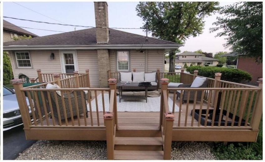 deck with furniture