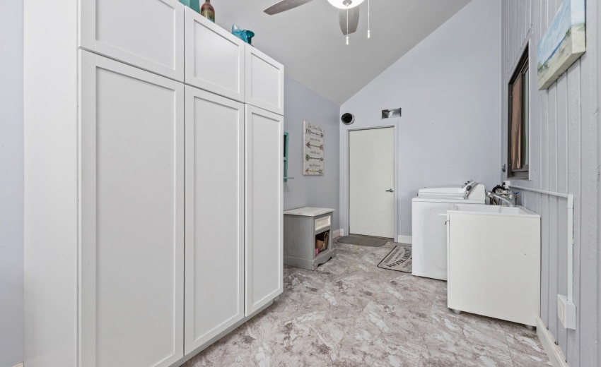 mudroom