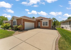 889 Clearwater Cove, Crown Point, Indiana, 2 Bedrooms Bedrooms, 5 Rooms Rooms,2 BathroomsBathrooms,Residential,For Sale,Clearwater,NRA839519 889 Clearwater Cove, Crown Point, Indiana, 2 Bedrooms Bedrooms, 5 Rooms Rooms,2 BathroomsBathrooms,Residential,For Sale,Clearwater,NRA839519