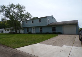 378 Briarwood Drive, Valparaiso, Indiana, 5 Bedrooms Bedrooms, 11 Rooms Rooms,3 BathroomsBathrooms,Residential,For Sale,Briarwood,NRA839551