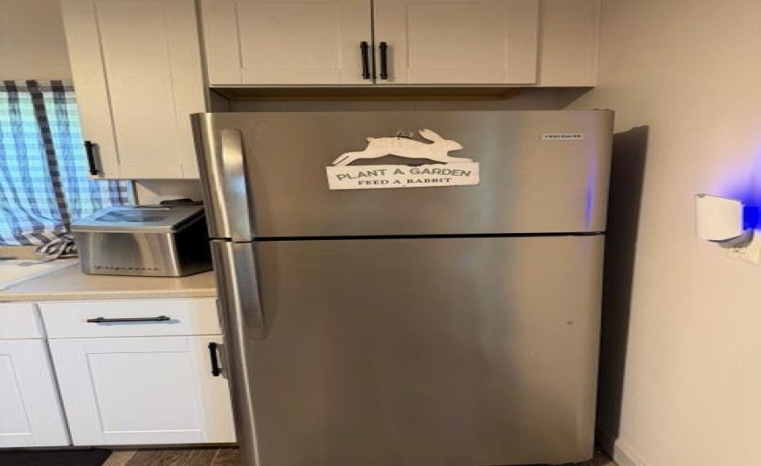 Refrigerator