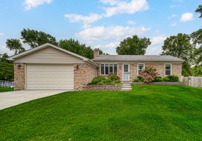 329 Dogwood Street, DeMotte, Indiana, 3 Bedrooms Bedrooms, 6 Rooms Rooms,3 BathroomsBathrooms,Residential,For Sale,Dogwood,NRA839606