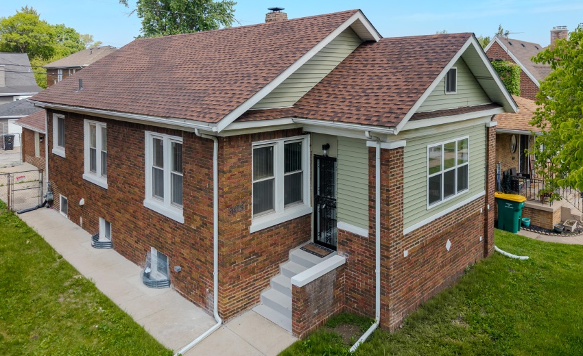 3678 Jackson St Front