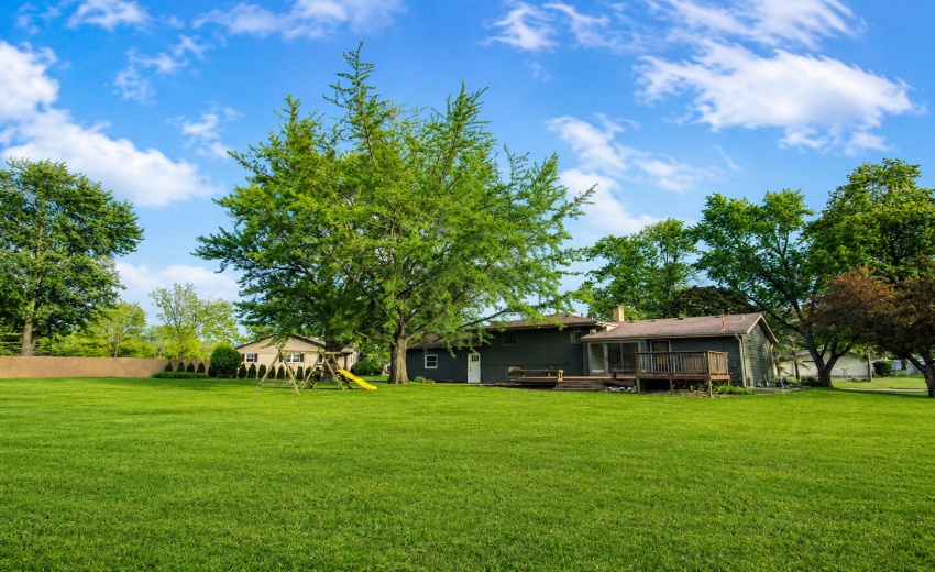 12000 N Oakwood Dr, St. John, IN 16