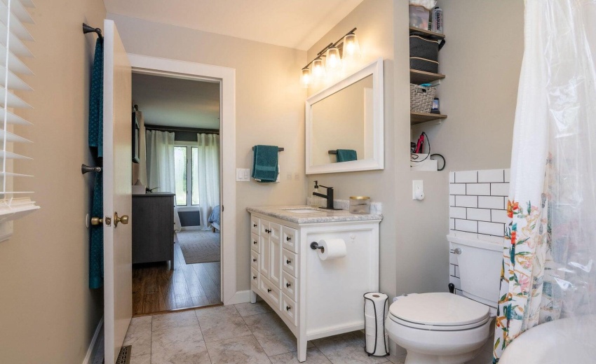 main bath 2