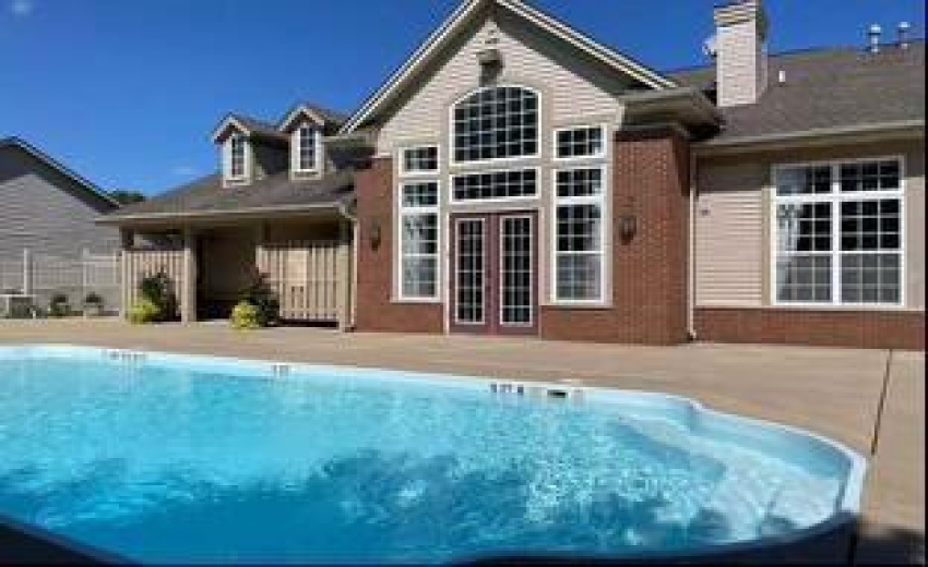 Auburn pool