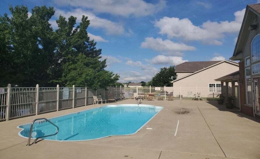 Auburn pool