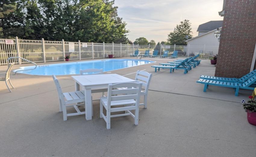 Auburn Community Pool