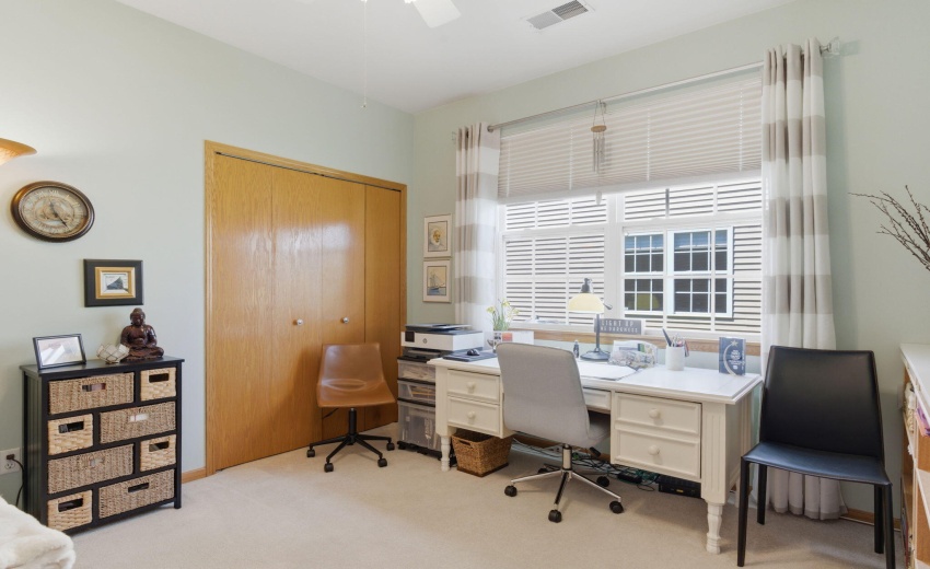 middle bedroom