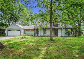 1702 Napoleon Street, Valparaiso, Indiana, 3 Bedrooms Bedrooms, 7 Rooms Rooms,2 BathroomsBathrooms,Residential,For Sale,Napoleon,NRA839659