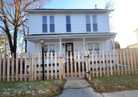610 Union Street, Valparaiso, Indiana, 1 Bedroom Bedrooms, 2 Rooms Rooms,1 BathroomBathrooms,Residential Lease,For Sale,Union,NRA839703 610 Union Street, Valparaiso, Indiana, 1 Bedroom Bedrooms, 2 Rooms Rooms,1 BathroomBathrooms,Residential Lease,For Sale,Union,NRA839703