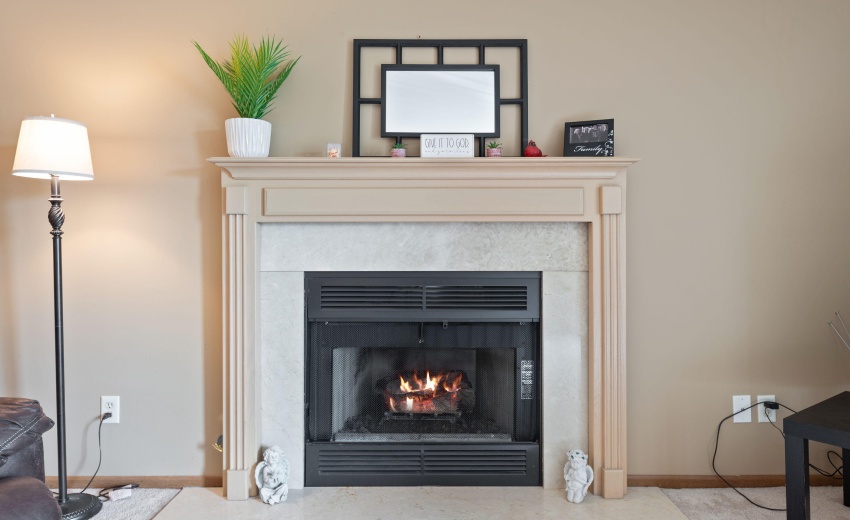 9651-6-Fireplace