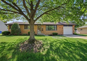 725 East Street, Crown Point, Indiana, 3 Bedrooms Bedrooms, 7 Rooms Rooms,2 BathroomsBathrooms,Residential,For Sale,East,NRA839782