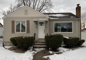 408 Griffith Boulevard, Griffith, Indiana, 3 Bedrooms Bedrooms, 8 Rooms Rooms,2 BathroomsBathrooms,Residential,For Sale,Griffith,NRA833918