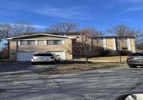 6218 Kathryn Court, Portage, Indiana, 9 Bedrooms Bedrooms, 21 Rooms Rooms,4 BathroomsBathrooms,Residential Income,For Sale,Kathryn,NRA839830