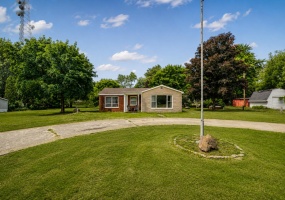 211 Madison Street, Medaryville, Indiana, 3 Bedrooms Bedrooms, 6 Rooms Rooms,1 BathroomBathrooms,Residential,For Sale,Madison,NRA839957