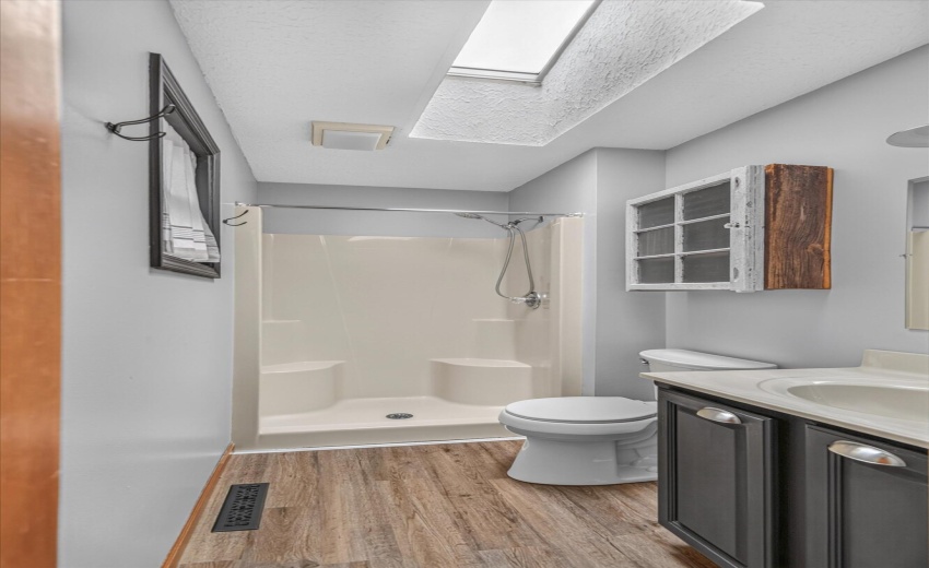 37-264 Springhill Dr-30 Primary Bedroom