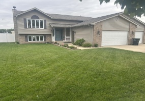 6713 Silver Cloud Drive, Portage, Indiana, 5 Bedrooms Bedrooms, 5 Rooms Rooms,3 BathroomsBathrooms,Residential,For Sale,Silver Cloud,NRA839996 6713 Silver Cloud Drive, Portage, Indiana, 5 Bedrooms Bedrooms, 5 Rooms Rooms,3 BathroomsBathrooms,Residential,For Sale,Silver Cloud,NRA839996
