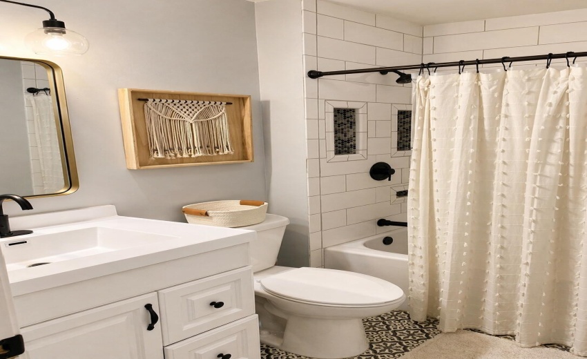 BathroomMoraine2